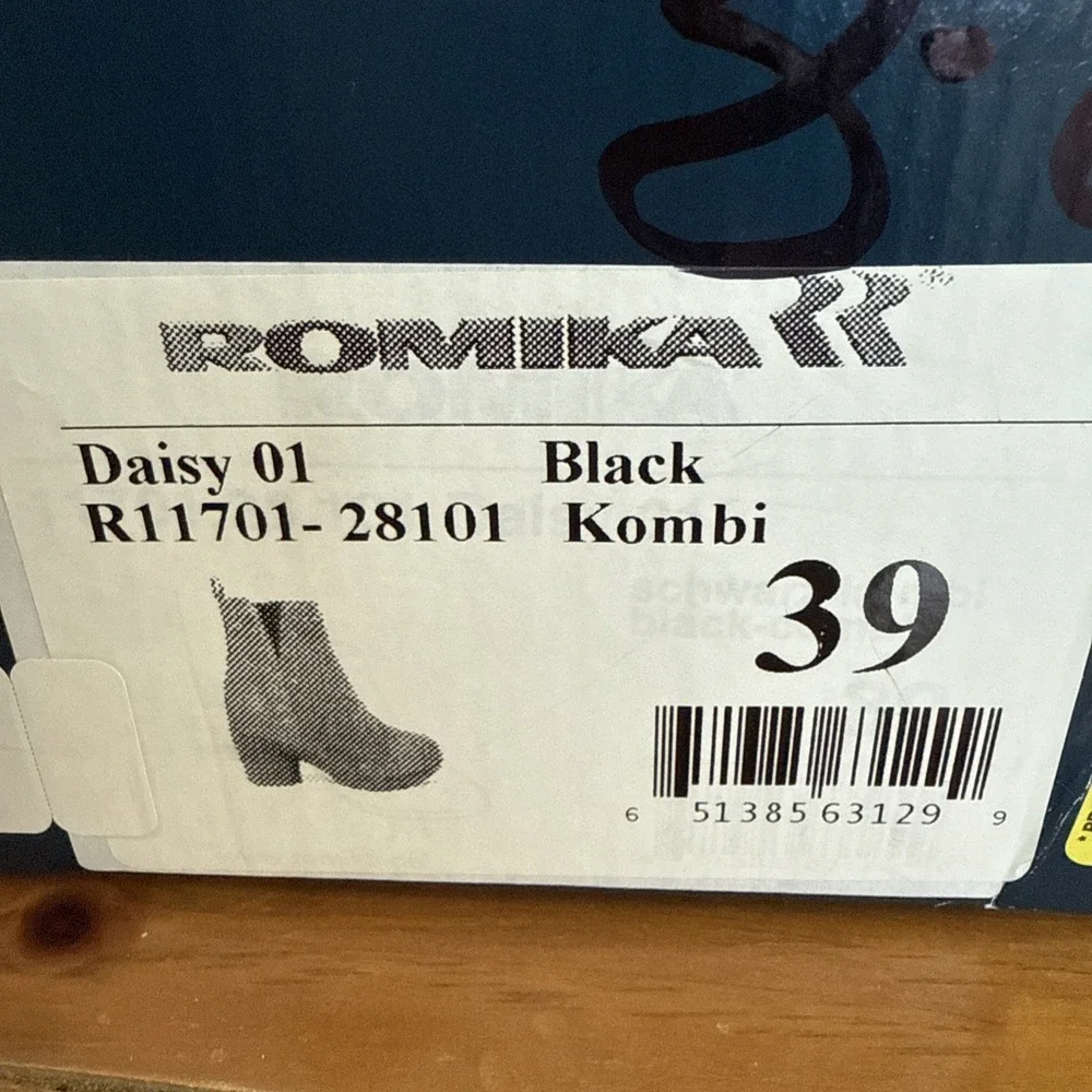 ROMIKA Black Daisy 01 Waterproof Suede/Leather‎ Block Heel Booties Size 8.5 NEW
